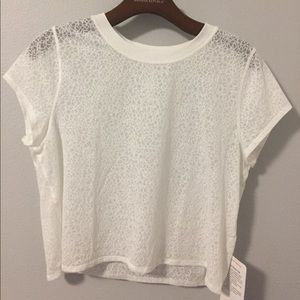 Lululemon hint of sheer cropped tee